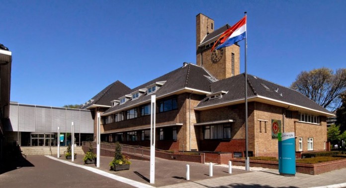 Gemeentehuis-696x378-1 Houd de zon buiten met onze zonwering